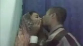 بینگ بروس کی طرف سے کندھوں پر ٹانگوں کی ویڈیو امبر بی کے ساتھ دلکش ہے۔