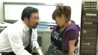 ریئلٹی کنگز کی طرف سے دلکش سیلی اسکرٹ کے ساتھ ریڈ ہیڈ مووی