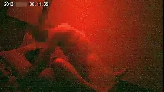 کلب سیونٹین سے پرجوش اینجل وکی اور جیسکا پورٹ مین کے ساتھ زبانی بینگ