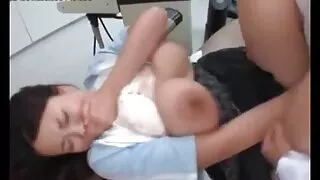 ٹیم سکیٹ سے پرجوش افٹن اوپل، الینا بیلے، ایمبر سنو اور اسکارلٹ سکینڈل کے ساتھ مشنری سکرو