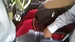 شرارتی امریکہ سے خوبصورت ٹیا سائرس کے ساتھ کندھوں پر ٹانگوں کی ویڈیو