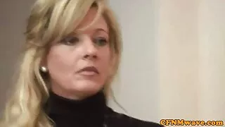Brazzers سے موہک ہنی گولڈ کے ساتھ ریورس کاؤگرل فلم